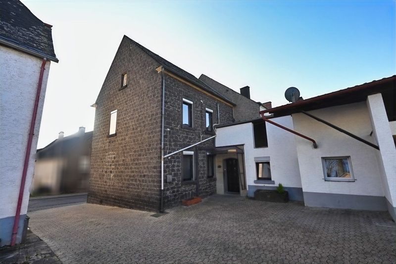 Handwerker aufgepasst! Einfamilienhaus mit Potenzial!